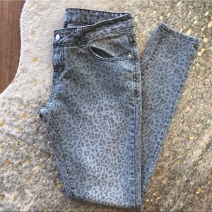 Decoded Gray Cheetah Print Skinny Jeans Size 13 Jr